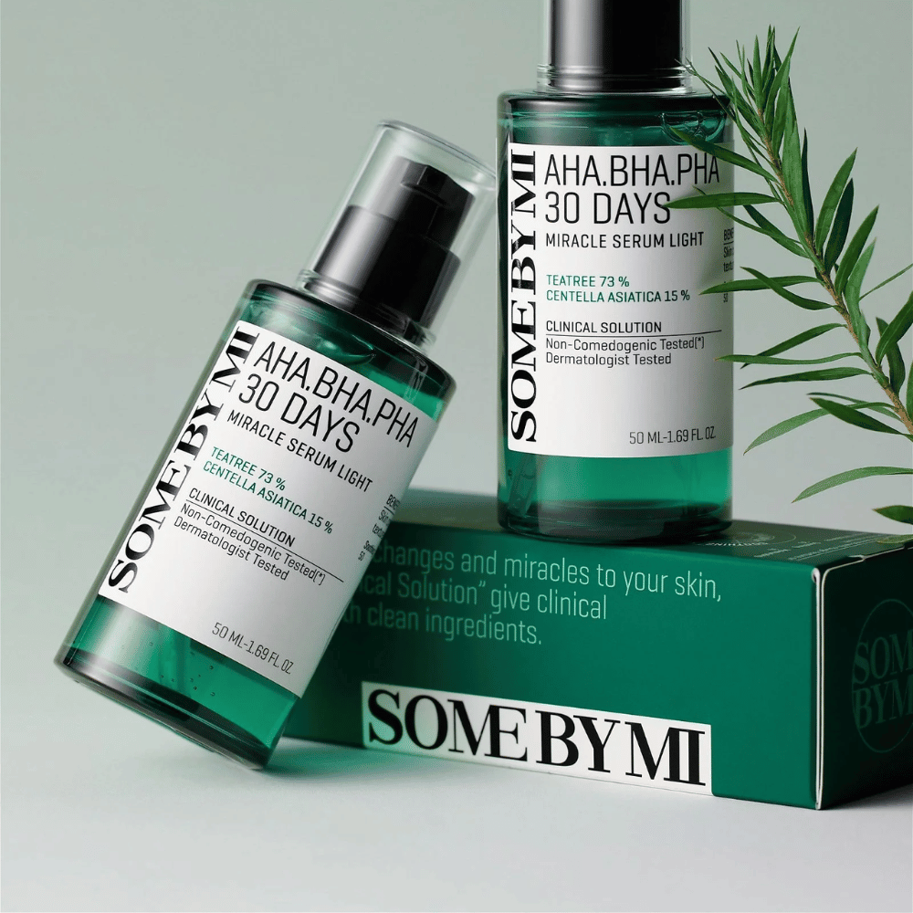 Some By Mi AHA, BHA, PHA 30 Days Miracle Serum is an innovative formula combining 73% tea tree oil and 15% centella asiatica to provide an effective solution against impurities and skin problems. This serum gently exfoliates, hydrates, and gives radiant skin in just 30 days. Dermatologically tested and non-comedogenic, it is perfect for all skin types, including sensitive skin. Let your face shine with this miracle solution!