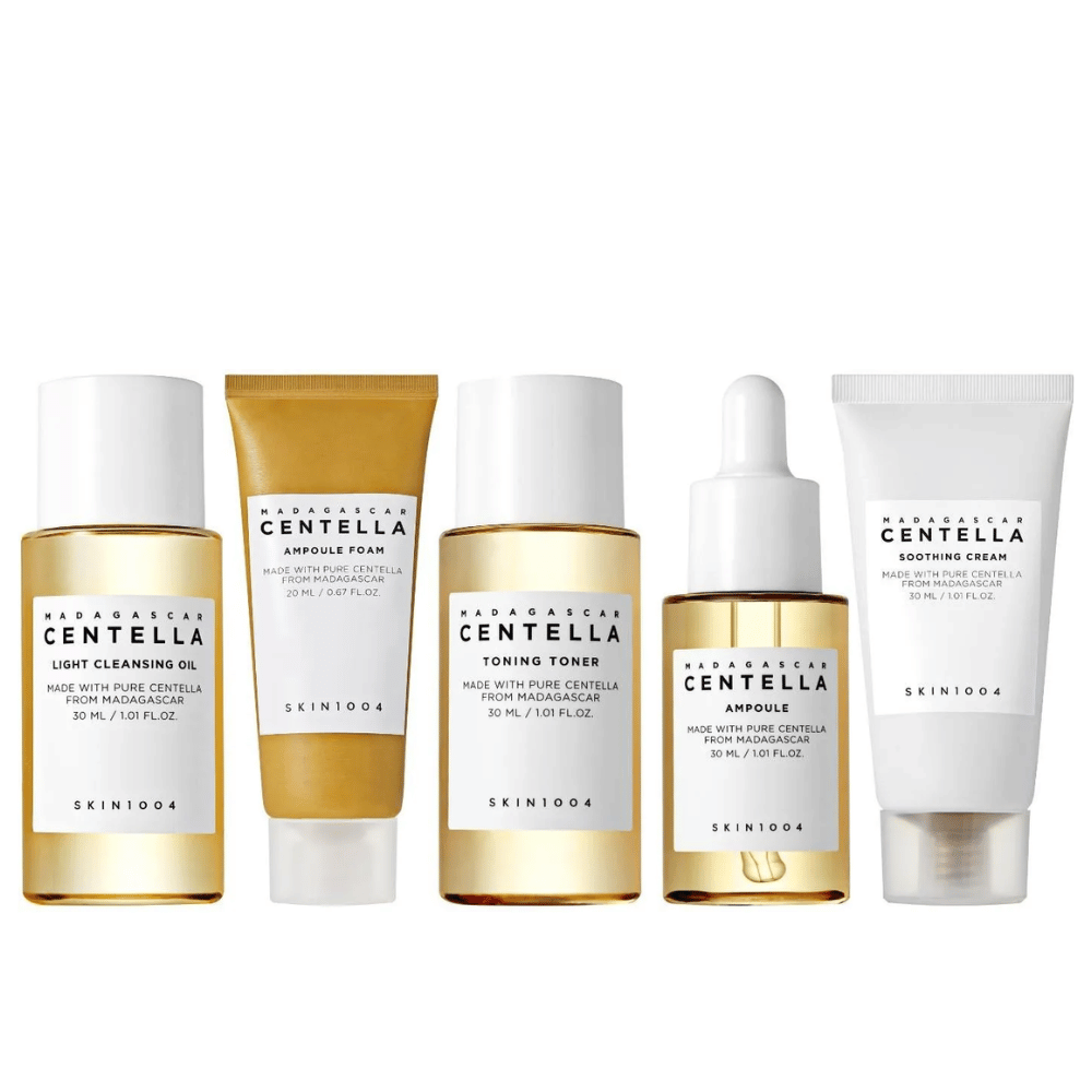 Madagascar Centella Travel Kit contains five products for a complete skincare routine. Includes light cleansing oil, ampoule foam, toning toner, ampoule, and soothing cream. Perfect for hydrating and calming the skin wherever you are.