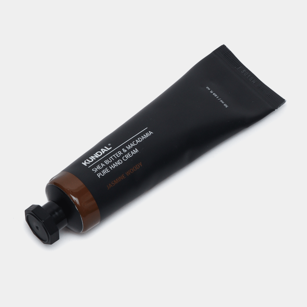 KUNDAL Shea Butter & Macadamia Pure Hand Cream Jasmine Woody – moisturizing hand cream with shea butter and macadamia oil for soft hands and a warm, floral scent.