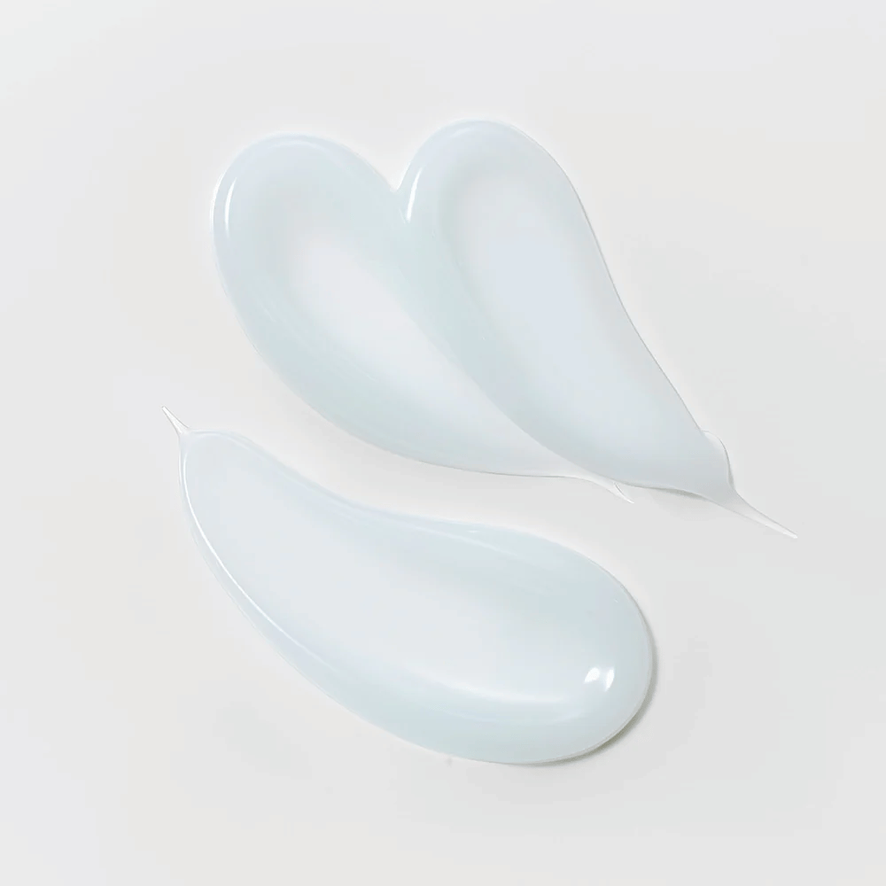 Texture of Slow Pure Splash Hydration Gel Cream, a light bluish gel that moisturizes and soothes the skin.