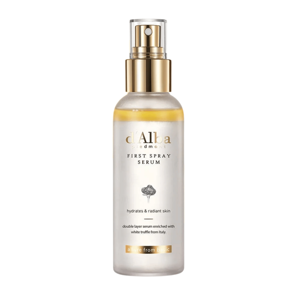d'Alba White Truffle First Spray Serum is an exclusive spray serum that hydrates and gives radiant skin. With white truffle extract from Italy and a dual-action formula, this serum provides both nourishment and radiance for a fresher skin tone.