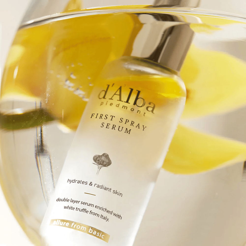 d'Alba White Truffle First Spray Serum offers a refreshing spritz with intense moisture and radiant glow, thanks to its unique formulation with white truffle extract from Italy. Perfect for giving the skin a quick refresh and nourishment during the day.